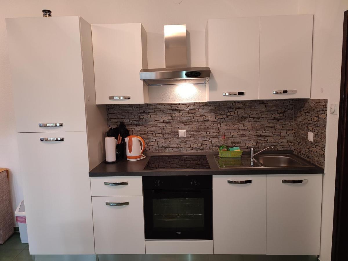 גרבובץ Apartments Bozic מראה חיצוני תמונה