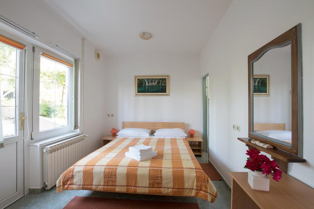 גרבובץ Apartments Bozic מראה חיצוני תמונה