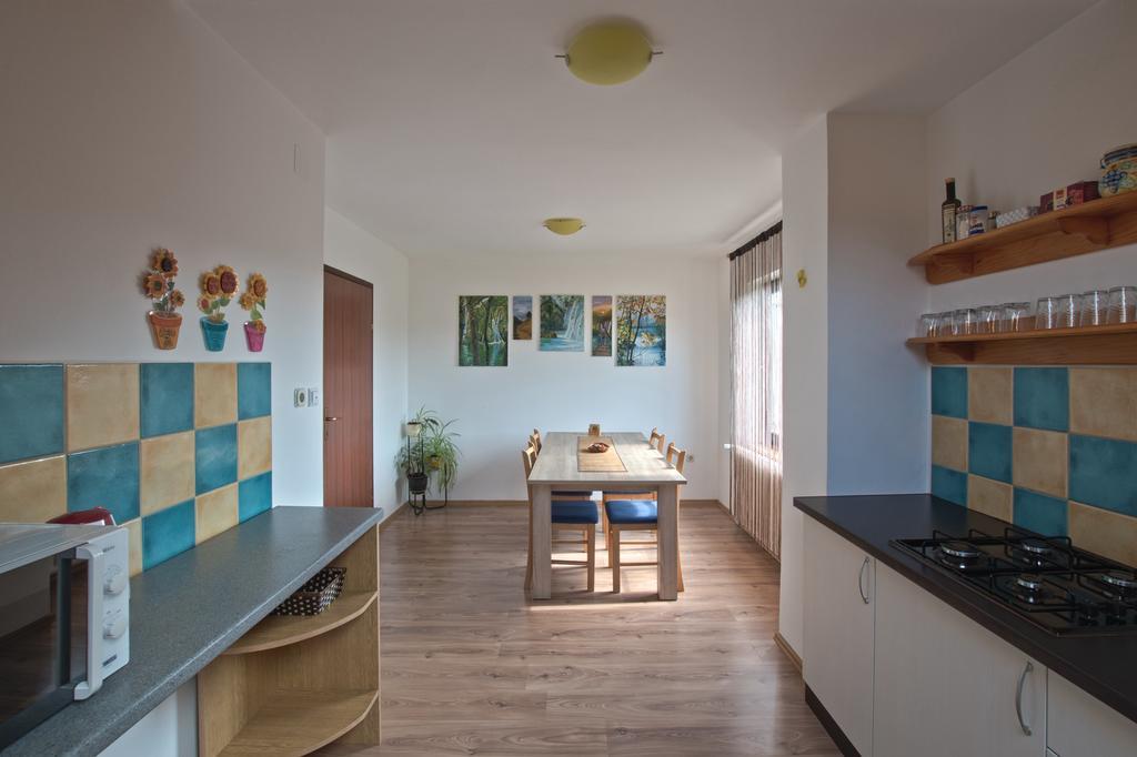 גרבובץ Apartments Bozic מראה חיצוני תמונה