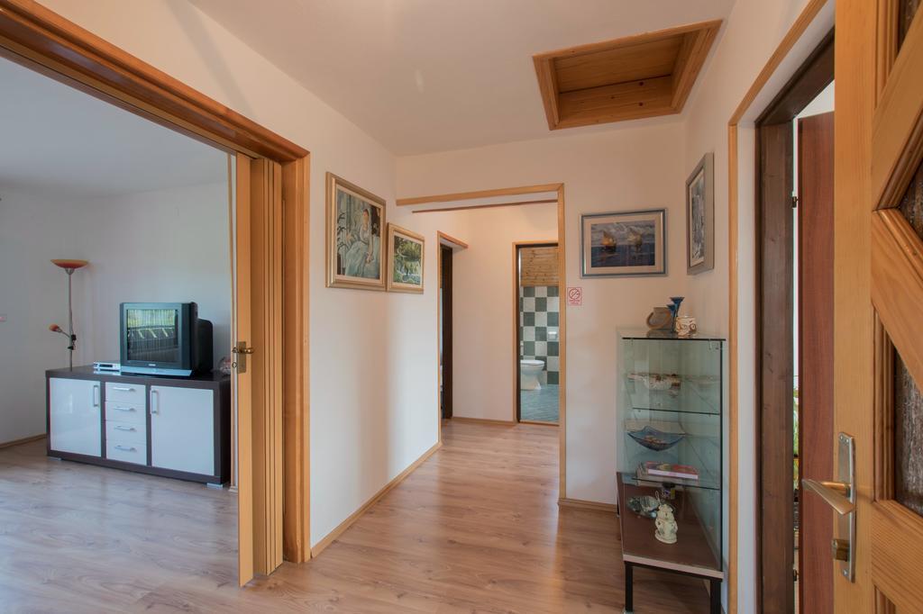 גרבובץ Apartments Bozic מראה חיצוני תמונה